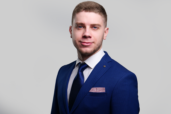 Dominik2